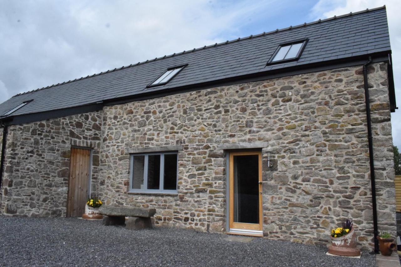 Cowshed In The Black Mountains Abergavenny Exterior foto